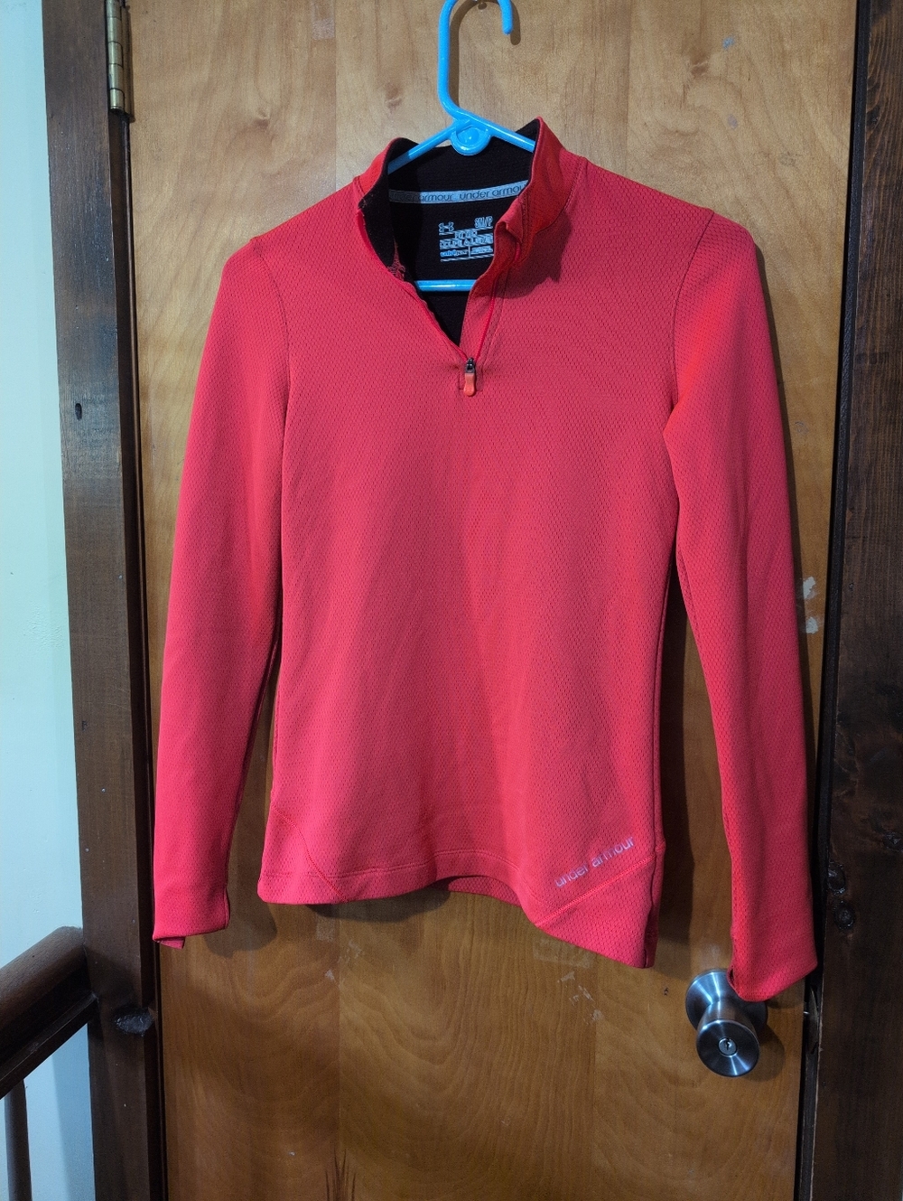 Under Armour Woman's Small Quarter Zip Sweatshirt